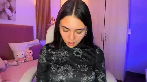 Mia Nevaeh - follow me online show from November 10, 9:14 pm