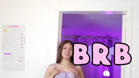 Snapshot of mia_nevaeh chatting on July 6, 8:11 pm Mia Nevaeh - follow me online show from July 6, 8:11 pm