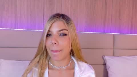 Snapshot of mia_oconner chatting on March 6, 3:24 pm mia_oconner online show from March 6, 3:24 pm