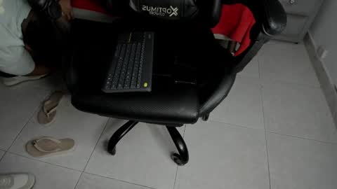 mia_petiteht online show from June 29, 8:31 pm