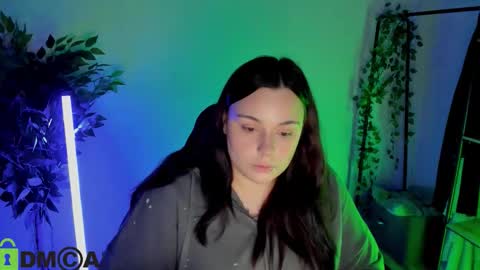 Snapshot of mia_r0ss chatting on February 18, 11:11 pm Mia online show from February 18, 11:11 pm
