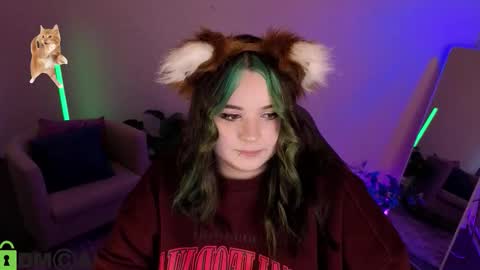 Snapshot of mia_r0ss chatting on March 26, 1:11 am Mia online show from March 26, 1:11 am