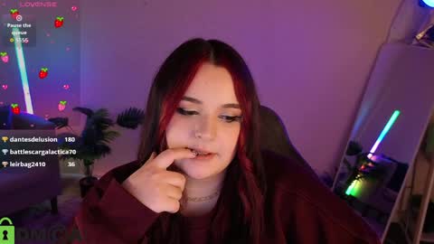 Snapshot of mia_r0ss chatting on April 6, 4:46 am Mia online show from April 6, 4:46 am