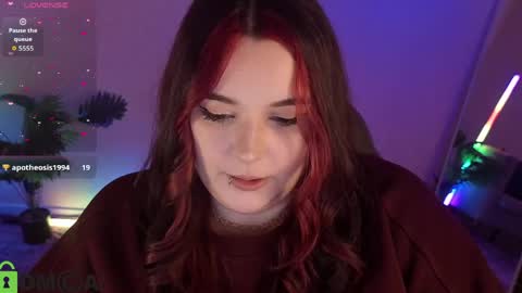Snapshot of mia_r0ss chatting on April 9, 1:16 am Mia online show from April 9, 1:16 am