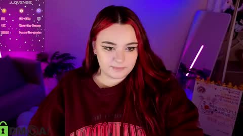 Snapshot of mia_r0ss chatting on May 15, 1:56 am Mia online show from May 15, 1:56 am