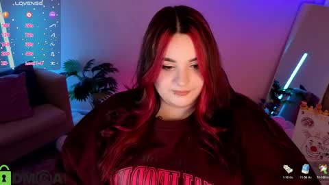 Snapshot of mia_r0ss chatting on May 22, 1:13 am Mia online show from May 22, 1:13 am