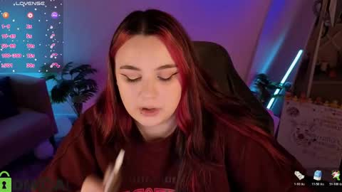 Snapshot of mia_r0ss chatting on May 29, 1:25 am Mia online show from May 29, 1:25 am