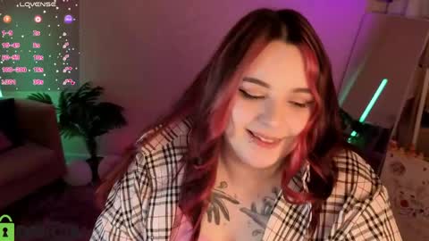 Snapshot of mia_r0ss chatting on June 3, 1:08 am Mia online show from June 3, 1:08 am