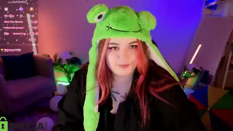 Snapshot of mia_r0ss chatting on June 11, 1:38 am Mia online show from June 11, 1:38 am