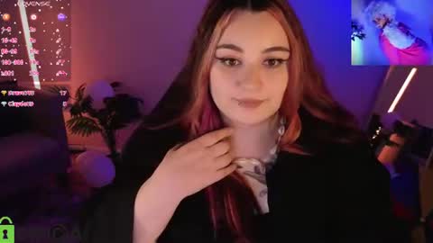 Snapshot of mia_r0ss chatting on June 12, 1:04 am Mia online show from June 12, 1:04 am