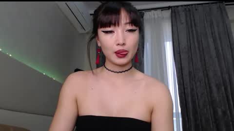 Snapshot of mia_rie chatting on April 27, 3:59 am Mia Rie online show from April 27, 3:59 am