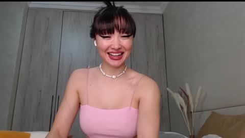 Snapshot of mia_rie chatting on June 8, 4:24 am Mia Rie online show from June 8, 4:24 am
