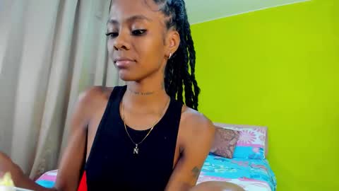 Snapshot of mia_rissi chatting on October 14, 7:14 pm Mia online show from October 14, 7:14 pm