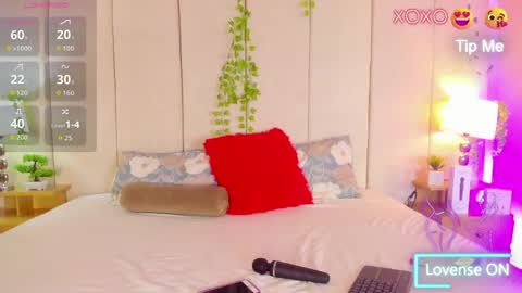 Snapshot of mia_rousse25 chatting on April 24, 2:47 am mia rousse25 online show from April 24, 2:47 am