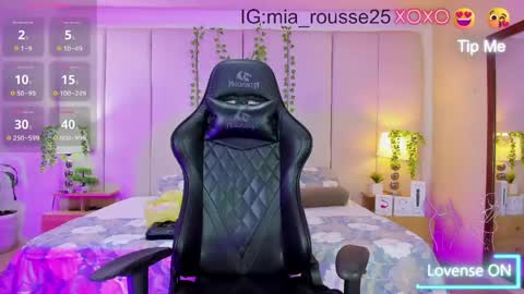 Snapshot of mia_rousse25 chatting on May 9, 2:17 am mia rousse25 online show from May 9, 2:17 am