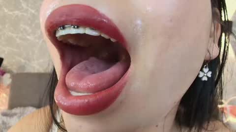 Mia Roux online show from February 23, 11:25 pm