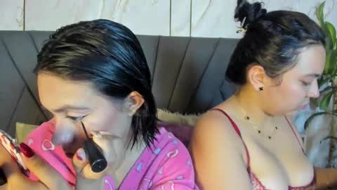 Mia Roux online show from December 21, 4:08 am