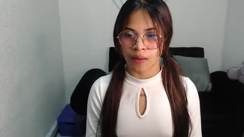 mia_sexgirl online show from September 18, 12:40 pm