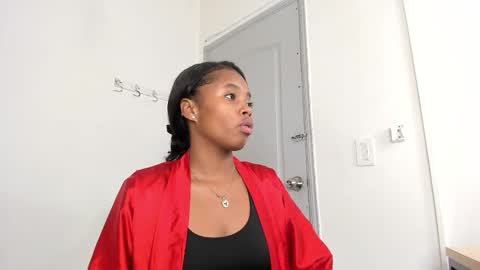 Snapshot of mia_sherly chatting on November 1, 6:32 pm Mia online show from November 1, 6:32 pm