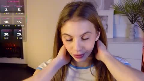 Mia online show from November 25, 6:13 am