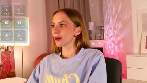 Mia online show from February 2, 8:29 pm