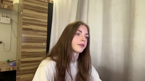 Mia online show from July 16, 6:19 am