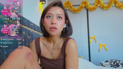 Mia online show from January 4, 7:24 am