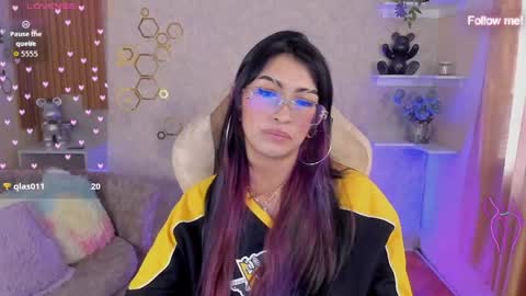Mia online show from May 23, 1:59 pm