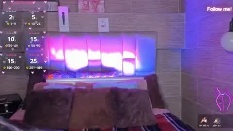 Snapshot of mia_smoke_ chatting on July 7, 9:30 pm Mia online show from July 7, 9:30 pm