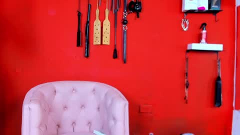 Mia sophiia online show from December 10, 7:37 am