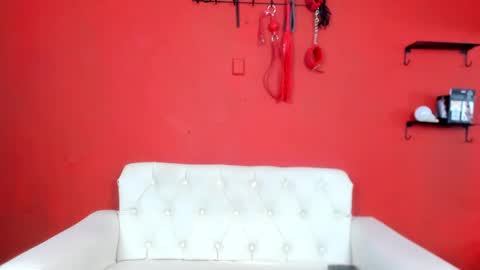 Mia sophiia online show from February 28, 5:15 am