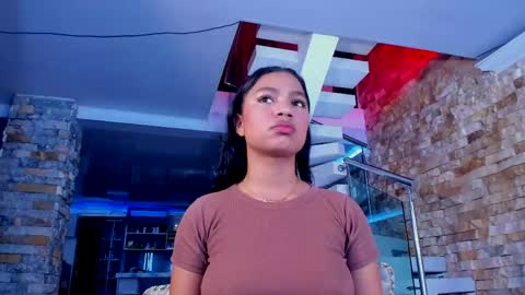 Snapshot of mia_steele01 chatting on March 18, 6:11 pm Mia steele online show from March 18, 6:11 pm