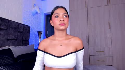 Snapshot of mia_steele01 chatting on April 6, 7:26 pm Mia steele online show from April 6, 7:26 pm
