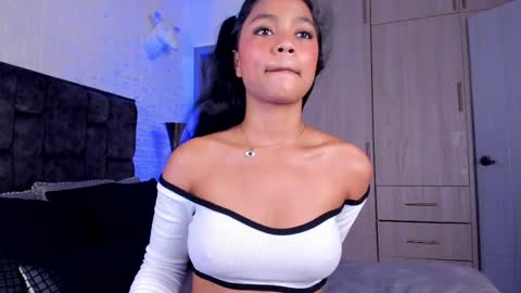 Snapshot of mia_steele01 chatting on April 9, 6:02 pm Mia steele online show from April 9, 6:02 pm