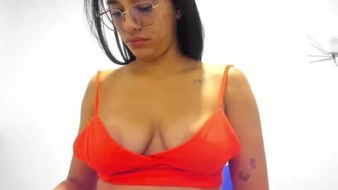 Mia  and  Devin  online show from September 17, 11:28 pm