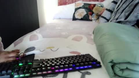 Mia online show from March 28, 12:05 pm