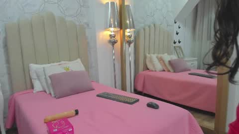 mia_tentacion__ online show from June 11, 3:37 am