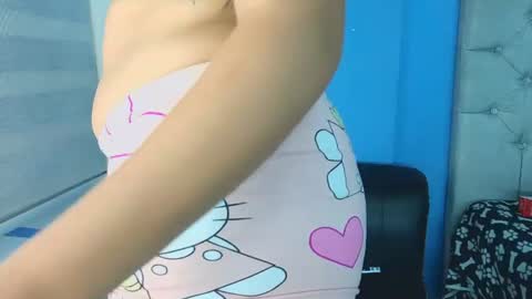 mia_thompson_0 online show from June 19, 1:37 pm