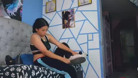 mia_thompson_0 online show from June 23, 1:09 pm