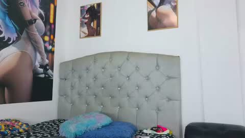 mia_thompson_0 online show from July 21, 12:18 pm