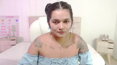 Mia  online show from October 21, 11:27 pm