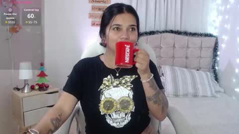 Mia  online show from December 21, 5:36 am