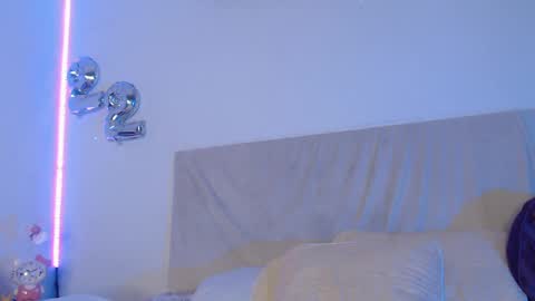 Mia Tylor online show from April 27, 9:46 pm