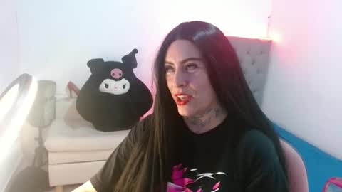 MIA VANTT online show from March 23, 10:58 pm