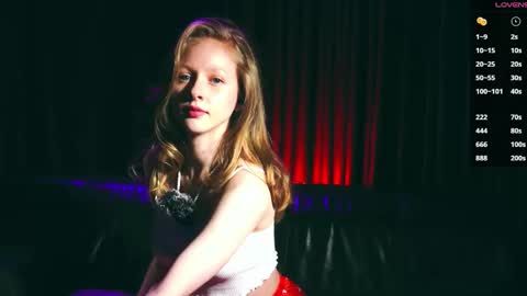 Snapshot of mia_vebes chatting on October 3, 3:31 pm Mia online show from October 3, 3:31 pm