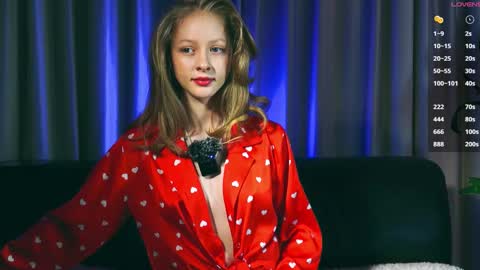 Snapshot of mia_vebes chatting on October 12, 12:48 pm Mia online show from October 12, 12:48 pm