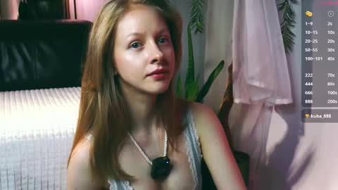 Snapshot of mia_vebes chatting on October 21, 3:24 pm Mia online show from October 21, 3:24 pm