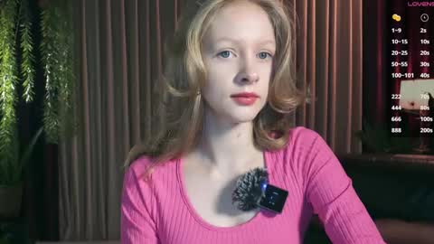 Snapshot of mia_vebes chatting on November 23, 11:10 am Mia online show from November 23, 11:10 am