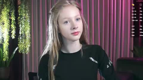 Snapshot of mia_vebes chatting on November 29, 7:39 pm Mia online show from November 29, 7:39 pm