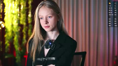 Snapshot of mia_vebes chatting on January 9, 3:48 pm Mia online show from January 9, 3:48 pm